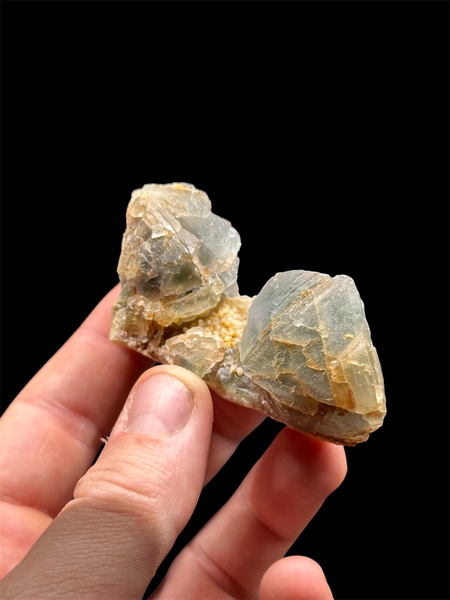 Fluorine « courbe », Mine de La Barre, Puy-de-Dôme, France.