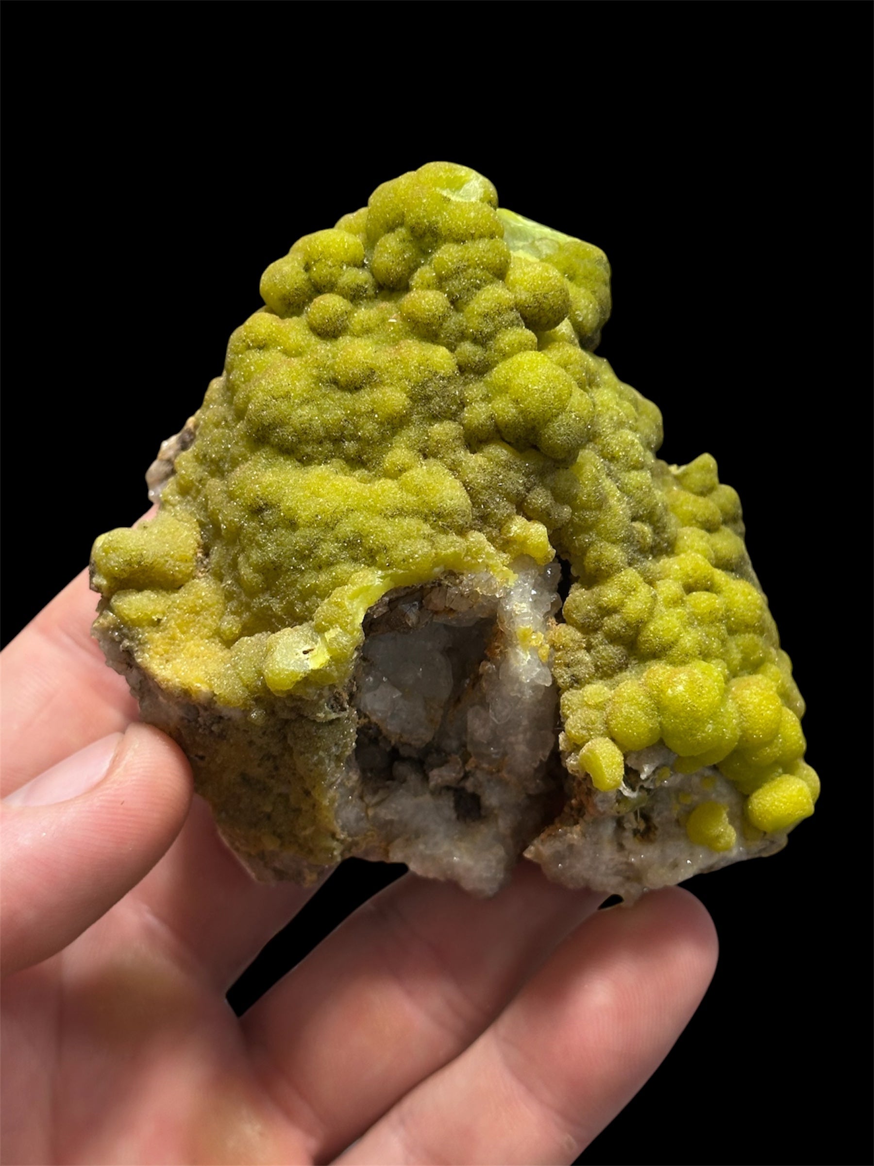 Pyromorphite, Mine de La Vidale, Asprières, Aveyron, France.