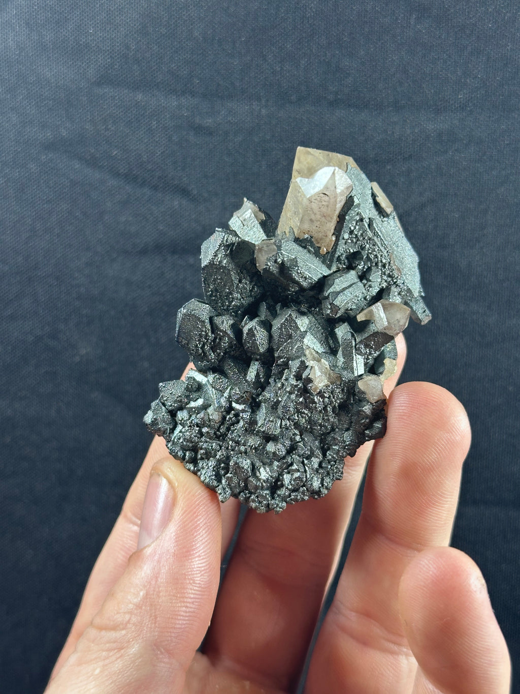 Quartz et Hématite, Massif d'Itremo, Ambatofinandrahana, Madagascar.