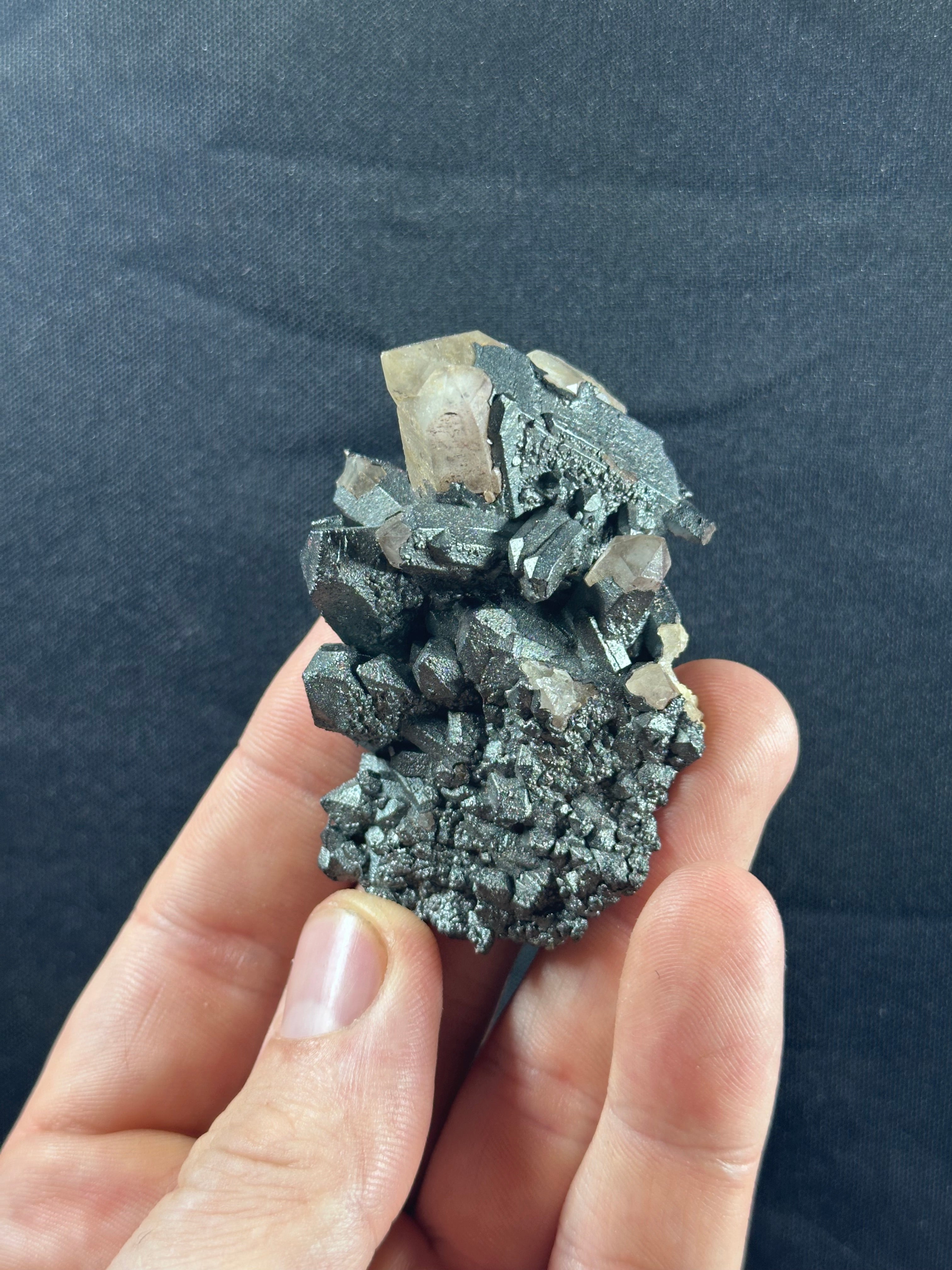 Quartz et Hématite, Massif d'Itremo, Ambatofinandrahana, Madagascar.
