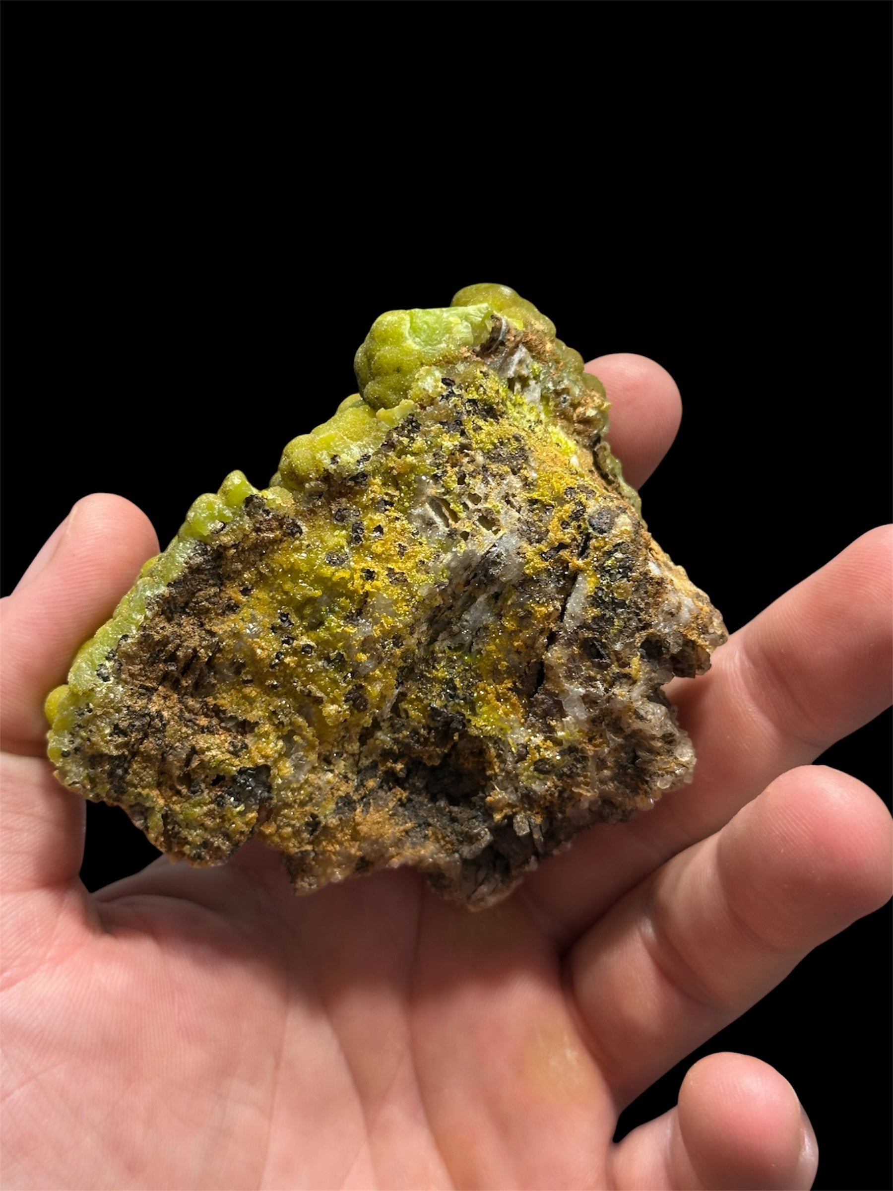 Pyromorphite, Mine de La Vidale, Asprières, Aveyron, France.