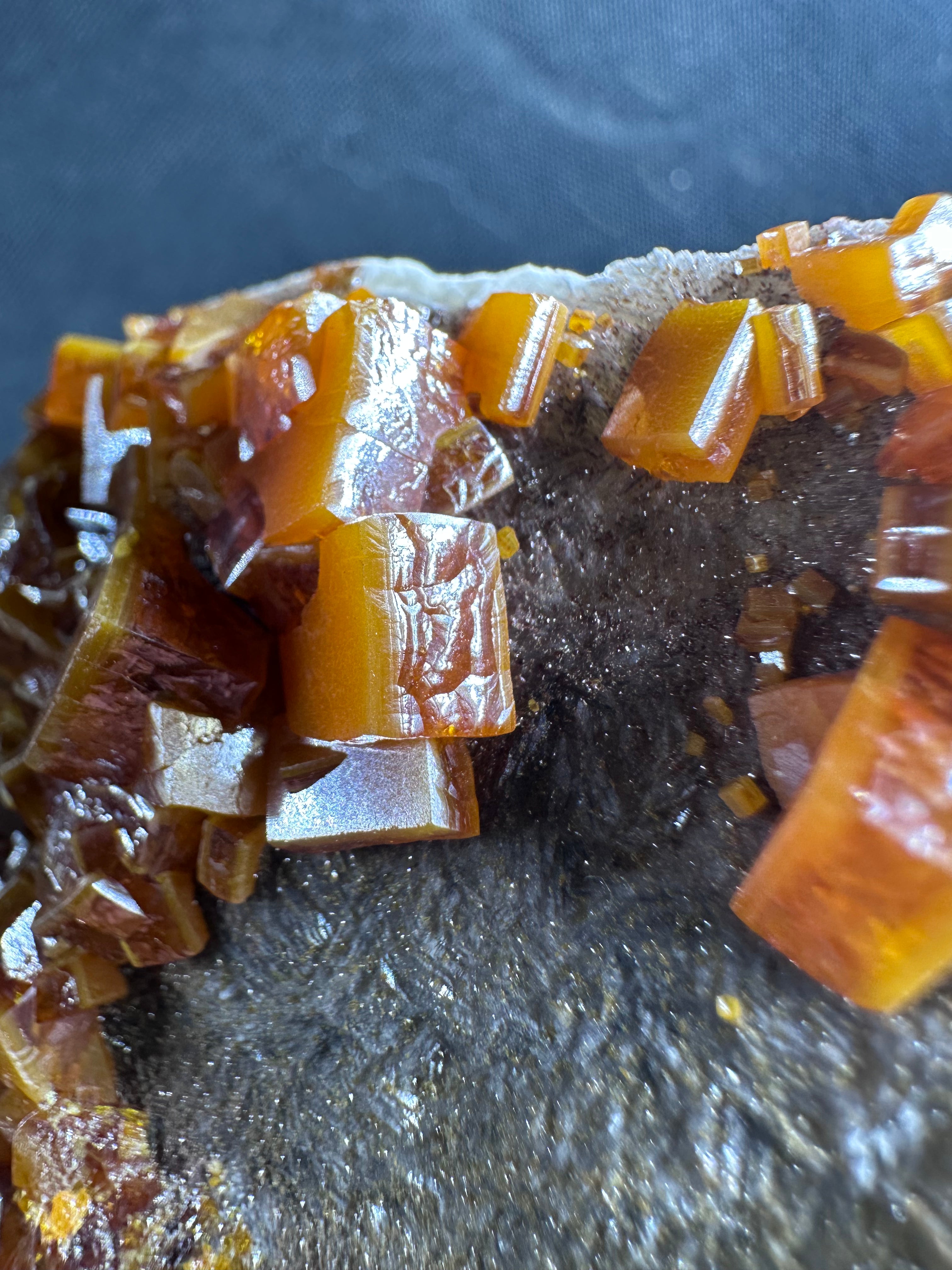 Wulfenite, Los Lamentos, Chihuahua, Mexique.
